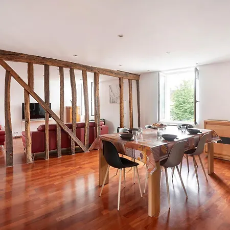 Du Clocher - Appt 6p Avec Terrasse